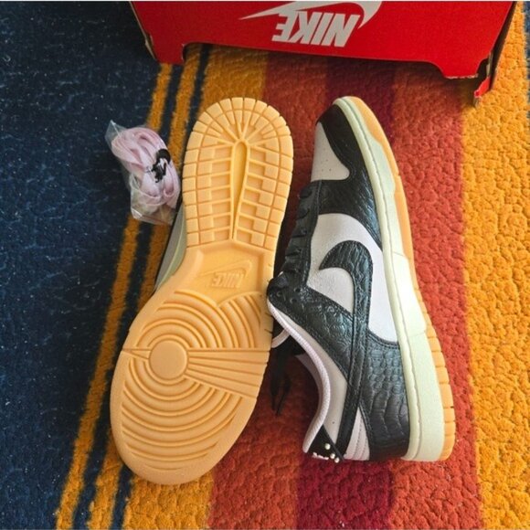 Nike Dunk Low Retro Men 9.5 Black And Pink Croc Pattern Leather New 112025 - Picture 7 of 12